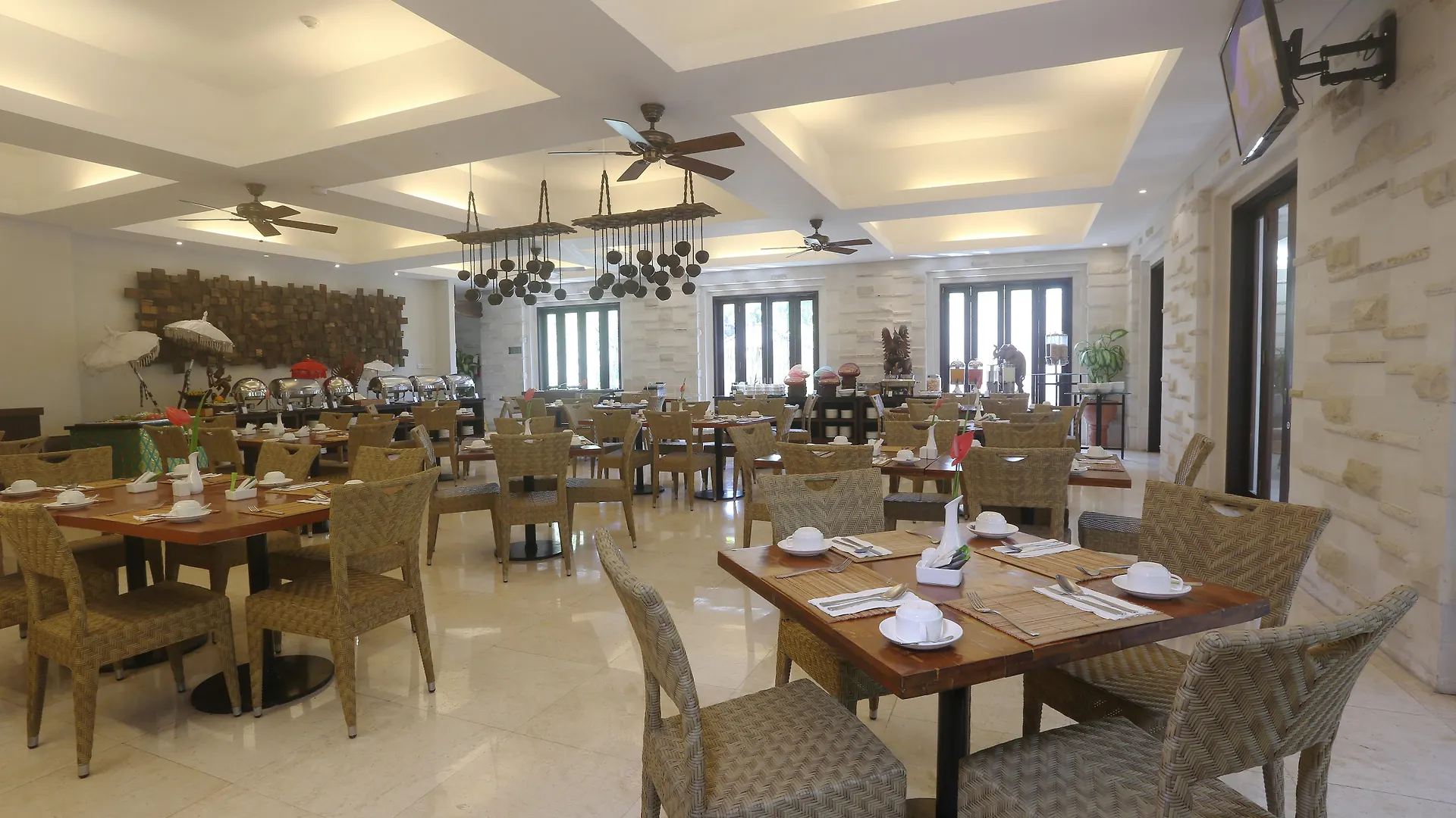 Grand Whiz Hotel Nusa Dua