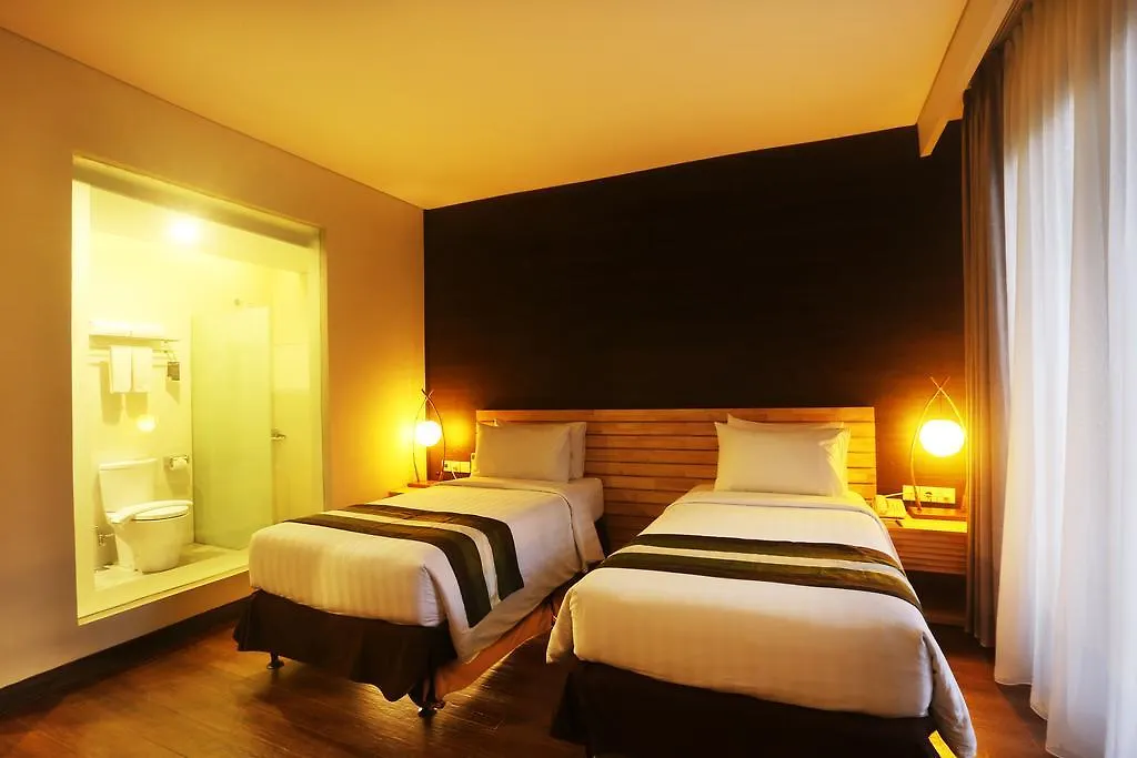 Grand Whiz Hotel Nusa Dua