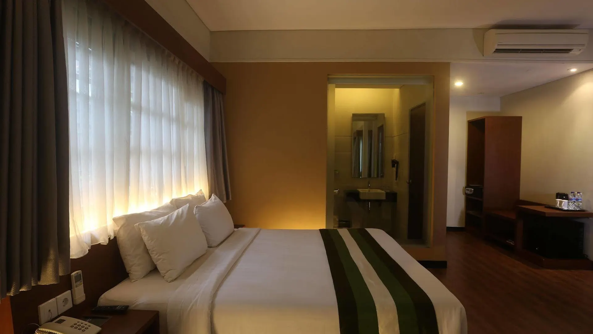 Grand Whiz Hotel Nusa Dua  4*, Nusa Dua (Bali) Indonesia