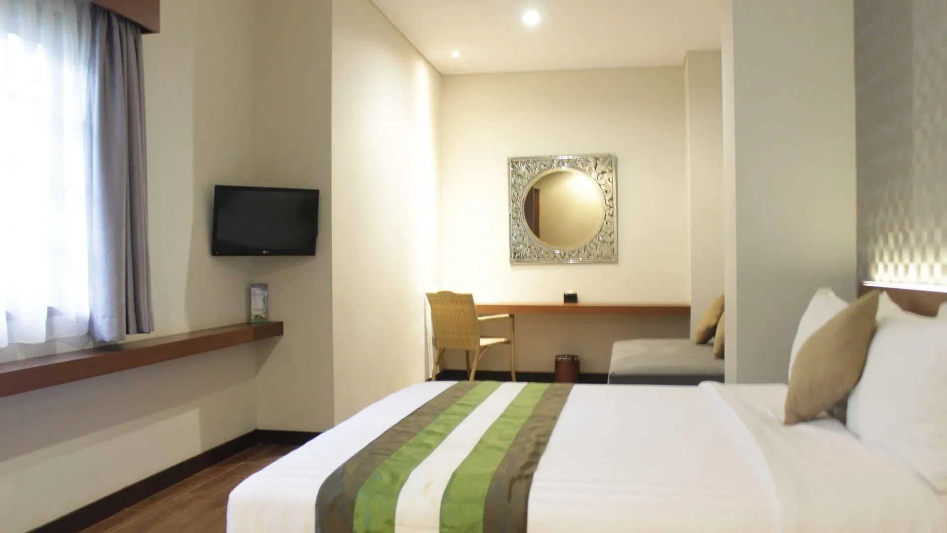 Grand Whiz Hotel Nusa Dua