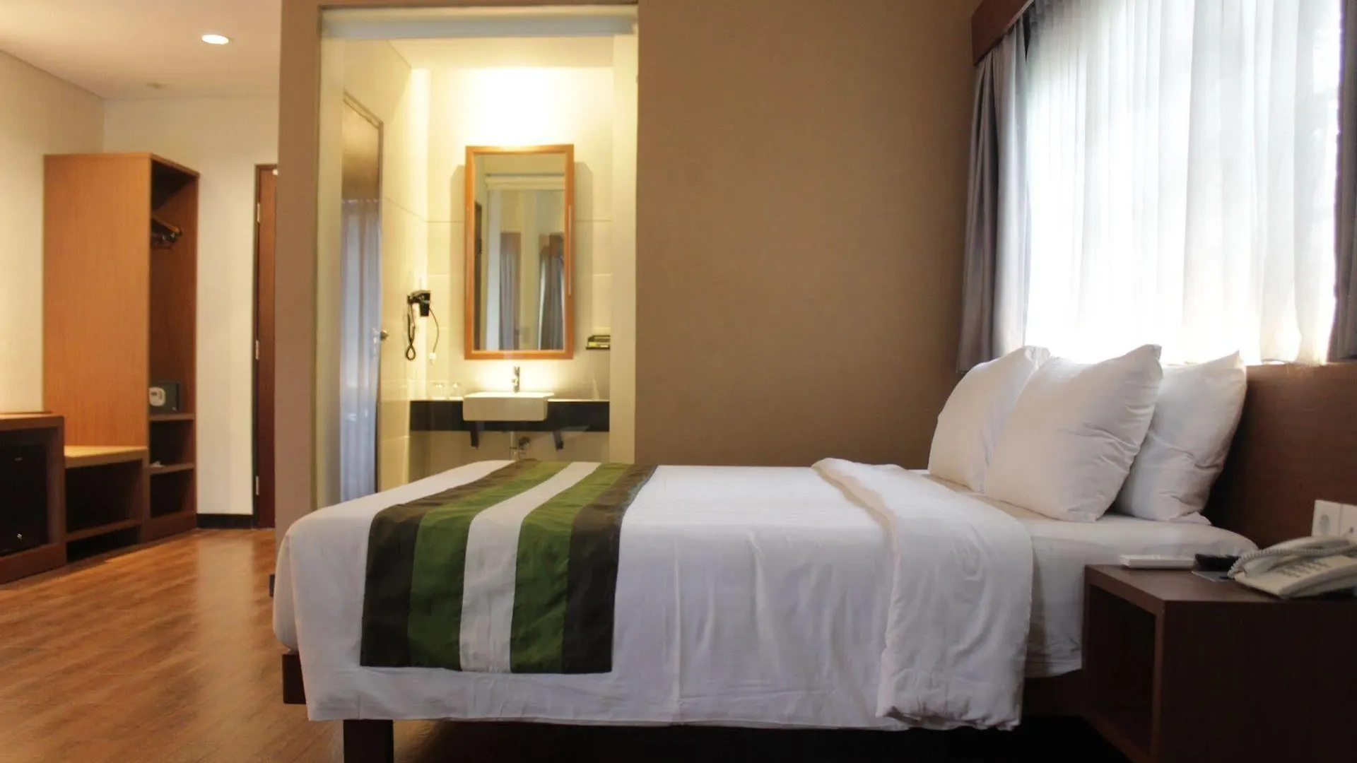 Grand Whiz Hotel Nusa Dua